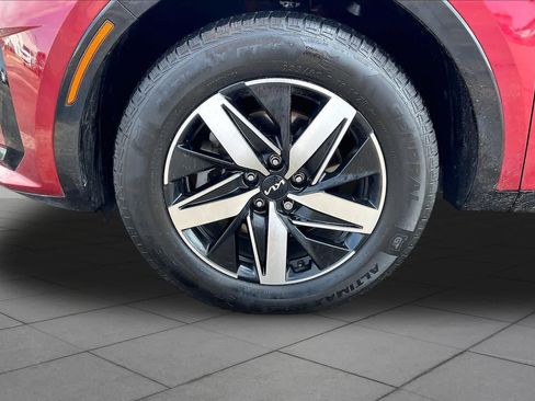 Used 2022 Kia Sorento S FWD image 10