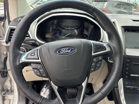 Used 2018 Ford Edge Titanium w/ Equipment Group 301A FWD image 14
