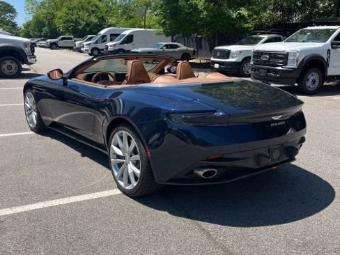 Used 2019 Aston Martin DB11 Volante RWD image 4