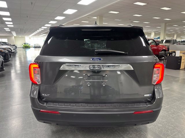Used 2020 Ford Explorer XLT AWD/4WD image 6