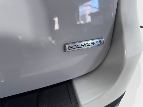 Used 2020 Ford Explorer XLT w/ Equipment Group 202A image 24