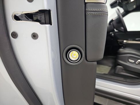 Used 2024 Rivian R1S Adventure image 32