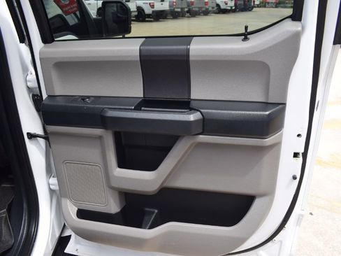 Used 2019 Ford F150 XL w/ Equipment Group 101A Mid AWD/4WD image 13