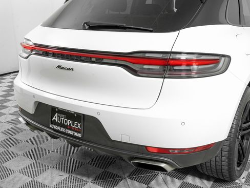 Used 2021 Porsche Macan image 34