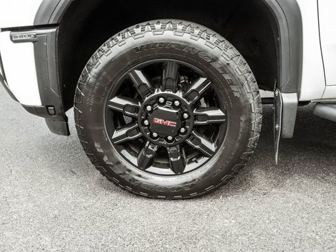 Used 2024 GMC Sierra 2500 AT4 w/ AT4 Preferred Package AWD/4WD image 31