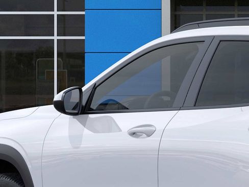 New 2026 Chevrolet Trax LT FWD image 12