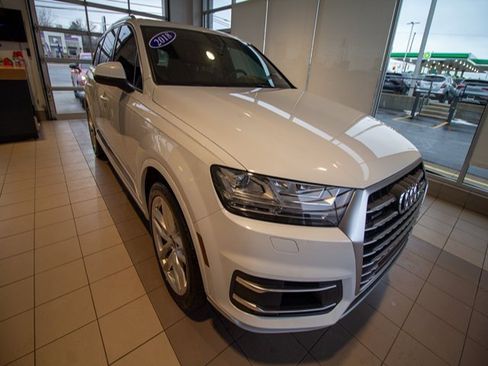 Used 2018 Audi Q7 3.0T Prestige image 4