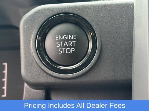 Used 2025 Toyota Tacoma SR5 AWD/4WD image 15