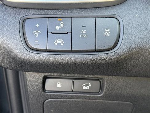 Used 2019 Kia Sorento SX image 23
