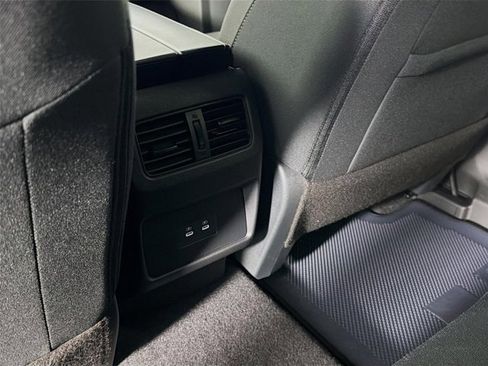 Certified 2026 Nissan Rogue SV FWD image 24