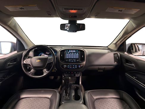 Used 2017 Chevrolet Colorado Z71 AWD/4WD image 37