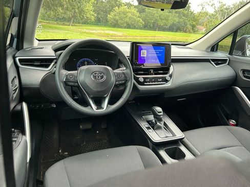 Certified 2026 Toyota Corolla Cross LE FWD image 13