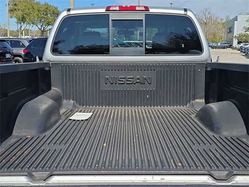 Used 2014 Nissan Frontier SV image 8