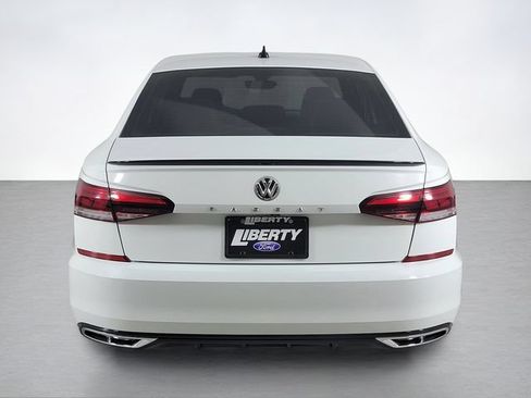Used 2021 Volkswagen Passat 2.0T R-Line FWD image 4