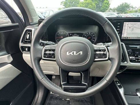 Used 2022 Kia Sorento S FWD image 22