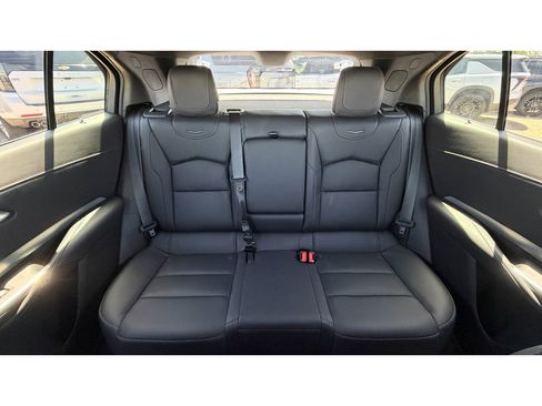 Used 2023 Cadillac XT4 Premium Luxury w/ Technology Package AWD/4WD image 25