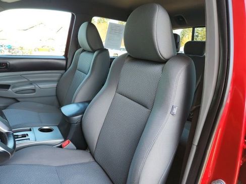 Used 2015 Toyota Tacoma 4x4 Double Cab w/ TRD Off-Road Package image 18