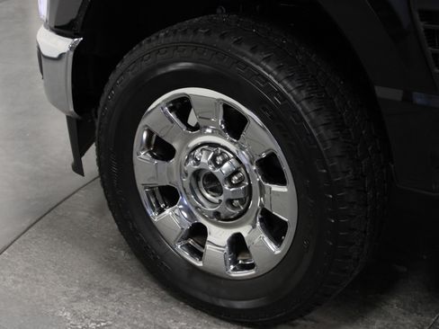 Used 2025 Ford F250 King Ranch w/ Chrome Package image 10