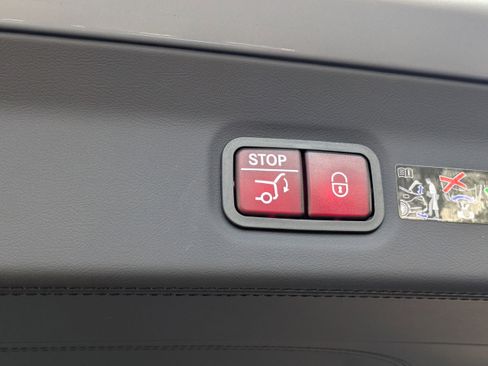 New 2026 Mercedes-Benz Maybach GLS 600 4MATIC image 14