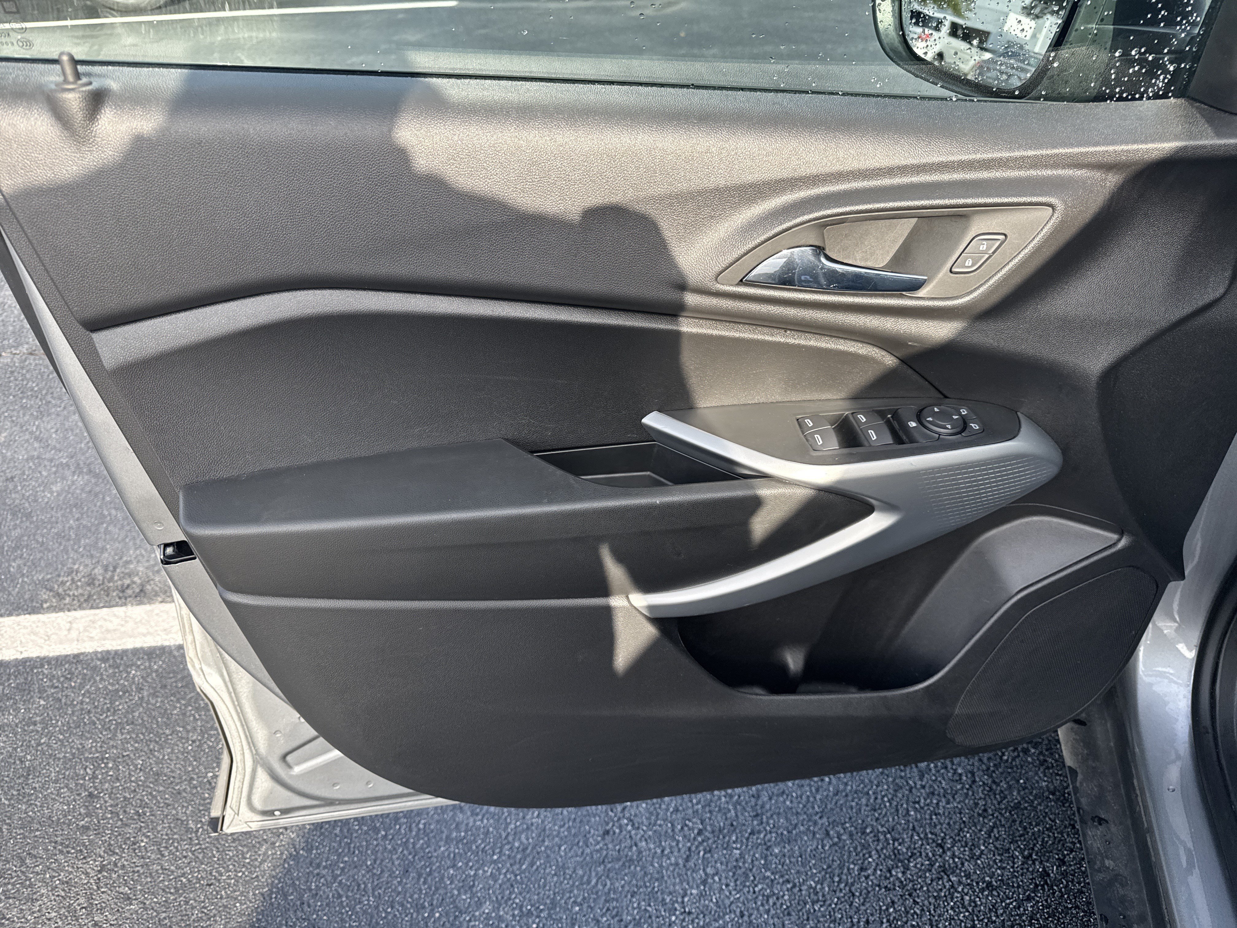 Used 2026 Chevrolet Trax LS FWD image 22