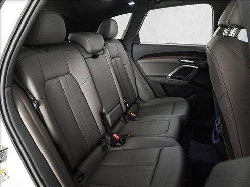 Certified 2025 Audi Q5 Premium w/ Convenience Package AWD/4WD image 21