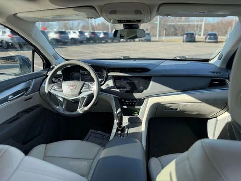 Used 2020 Cadillac XT5 Premium Luxury AWD/4WD image 33