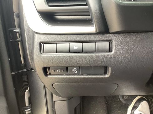 Used 2023 Nissan Rogue SV AWD/4WD image 27