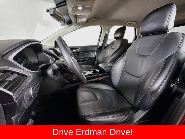Used 2018 Ford Edge Titanium w/ Technology Package FWD image 5