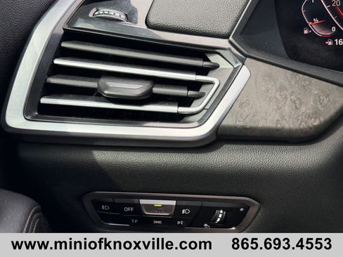 Used 2019 BMW X5 xDrive50i w/ M Sport Package image 28