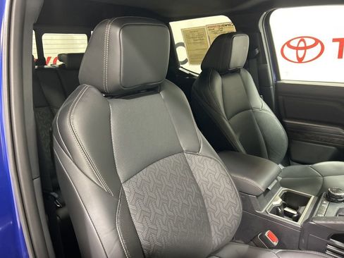 Used 2024 Toyota Tacoma Limited w/ Limited Package (LT) image 14