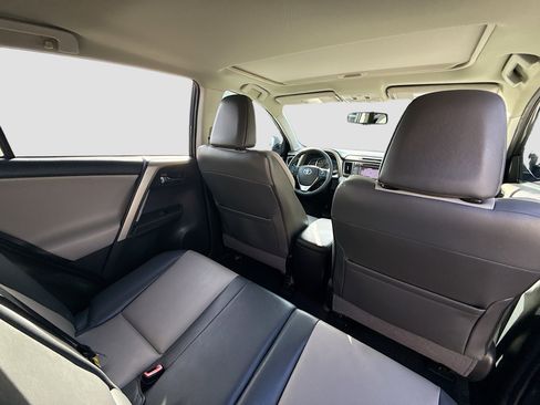 Used 2014 Toyota RAV4 Limited image 29