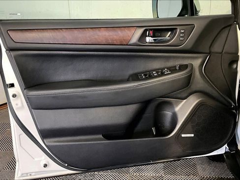 Used 2015 Subaru Outback 2.5i Limited image 21