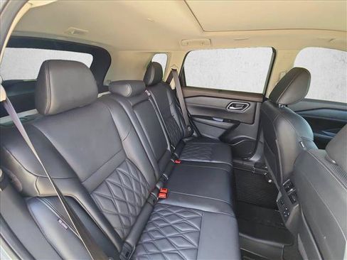 Used 2023 Nissan Rogue Platinum w/ Platinum Premium Package FWD image 19