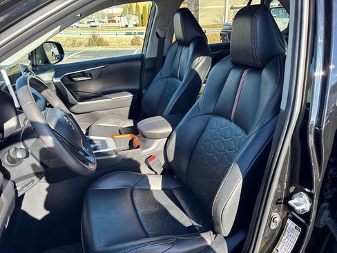 Used 2023 Toyota RAV4 Adventure image 12