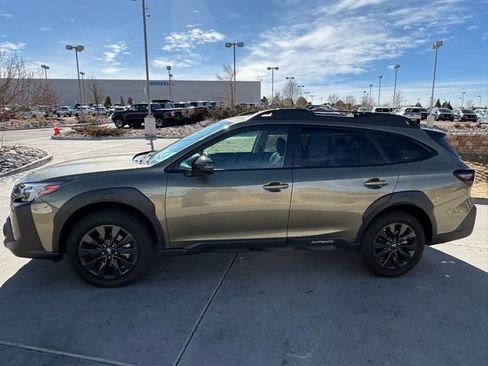 Used 2025 Subaru Outback Onyx Edition image 7