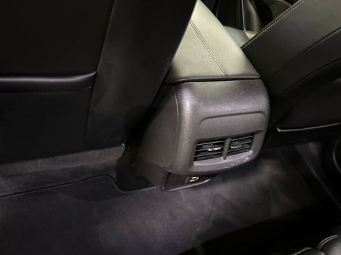 Used 2024 GMC Terrain SLT image 34