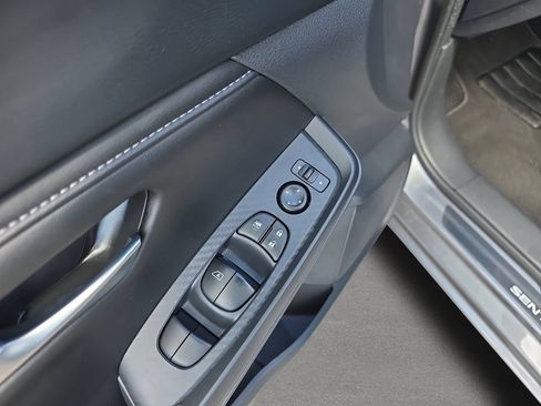 Used 2025 Nissan Sentra SV FWD image 24