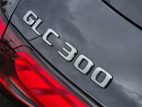 Certified 2025 Mercedes-Benz GLC 300 4MATIC image 12