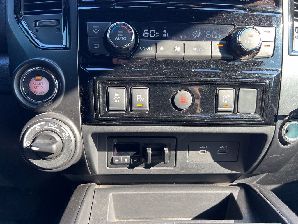 Used 2023 Nissan Titan PRO-4X AWD/4WD image 19