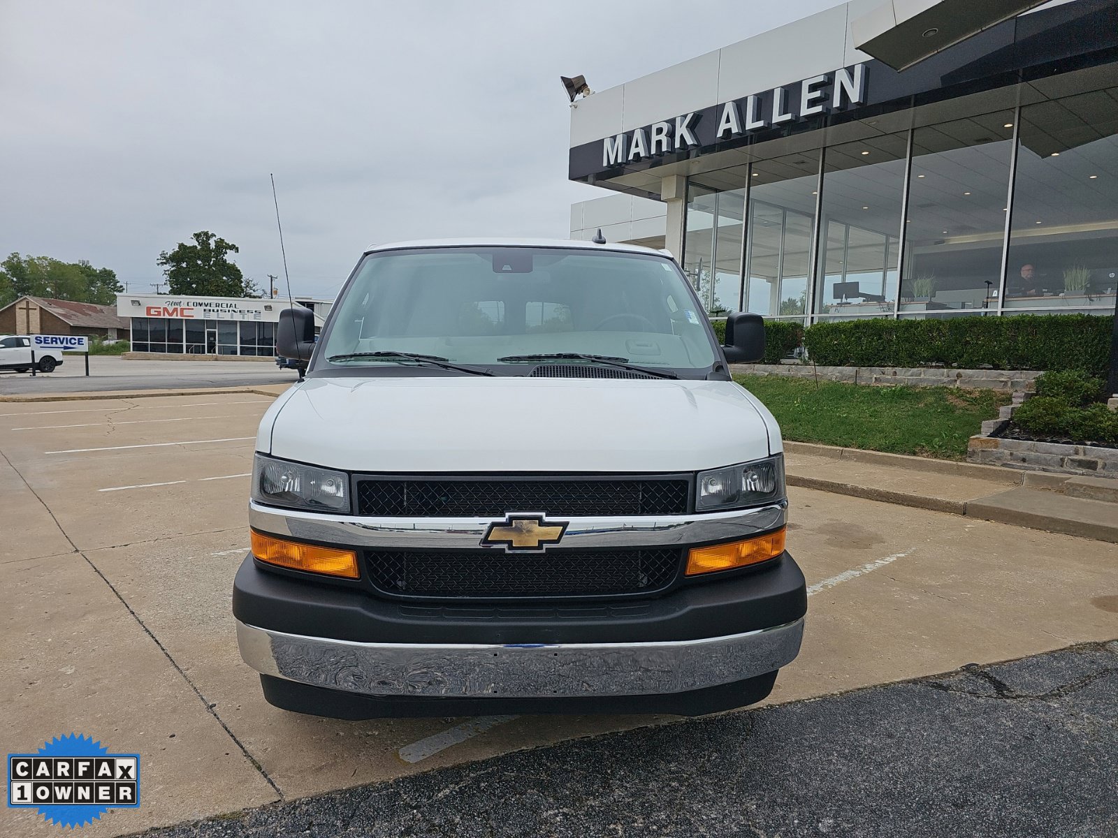 Used 2025 Chevrolet Express 3500 LT w/ LT Preferred Equipment Group RWD image 9