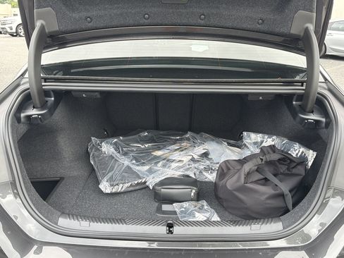 New 2027 BMW i5 eDrive40 w/ M Sport Package RWD image 24