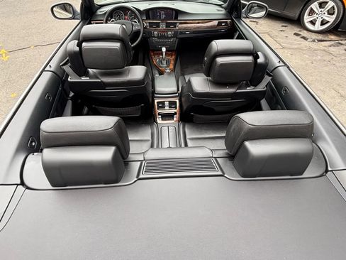 Used 2013 BMW 335i Convertible image 17