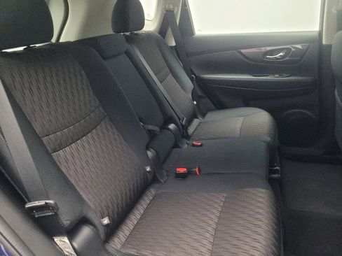 Used 2018 Nissan Rogue S AWD/4WD image 19