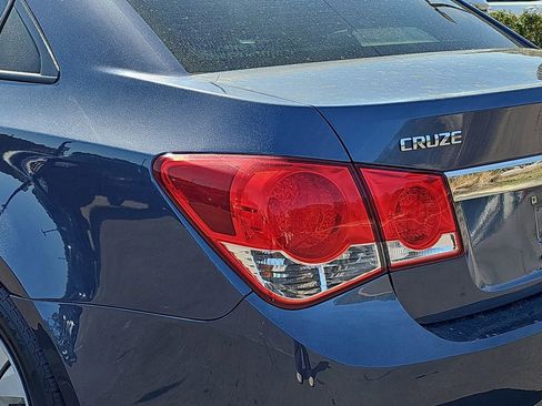 Used 2013 Chevrolet Cruze LS image 34