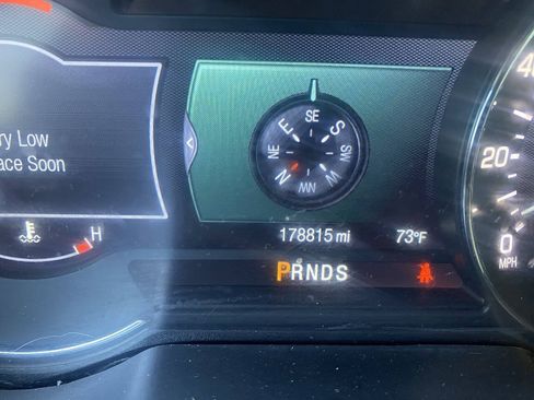 Used 2013 Lincoln MKZ FWD image 21