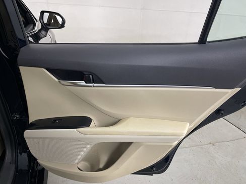 Used 2020 Toyota Camry LE FWD image 21