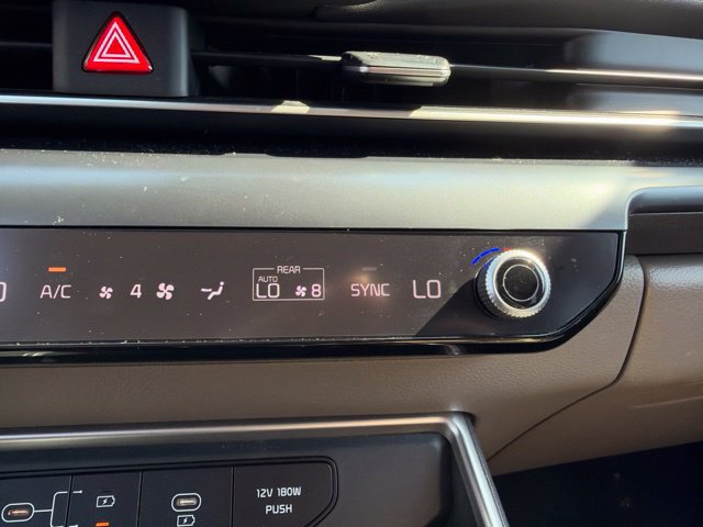 Certified 2026 Kia Carnival FWD image 25