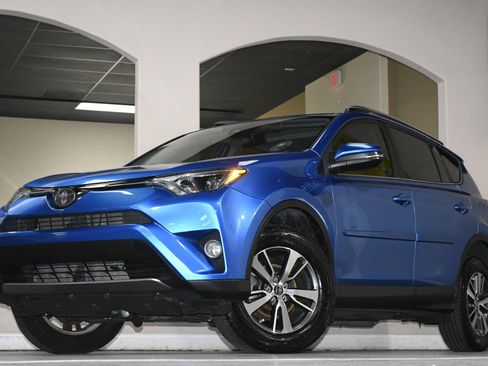 Used 2018 Toyota RAV4 XLE image 84