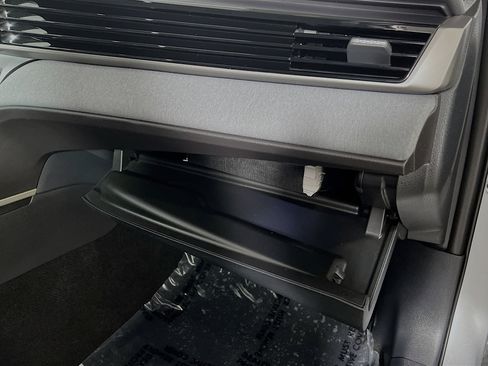 Used 2025 Toyota Camry LE image 34