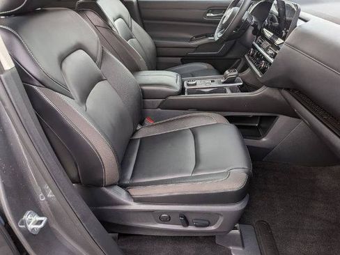 Certified 2025 Nissan Pathfinder SL AWD/4WD image 28